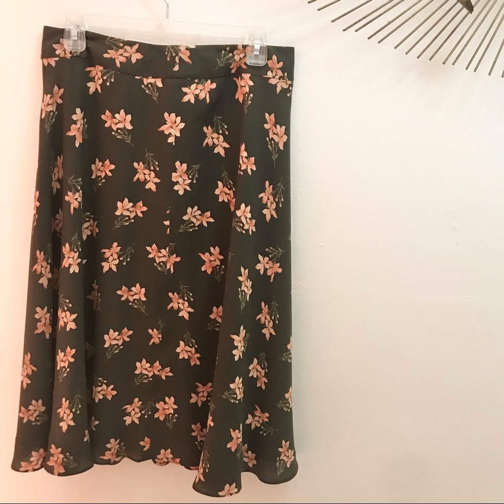 Jones New York Brown and Peach Silk Skirt 8